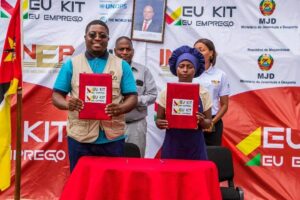 50 Jovens graduam e recebem Kits de Autoemprego em Macomia