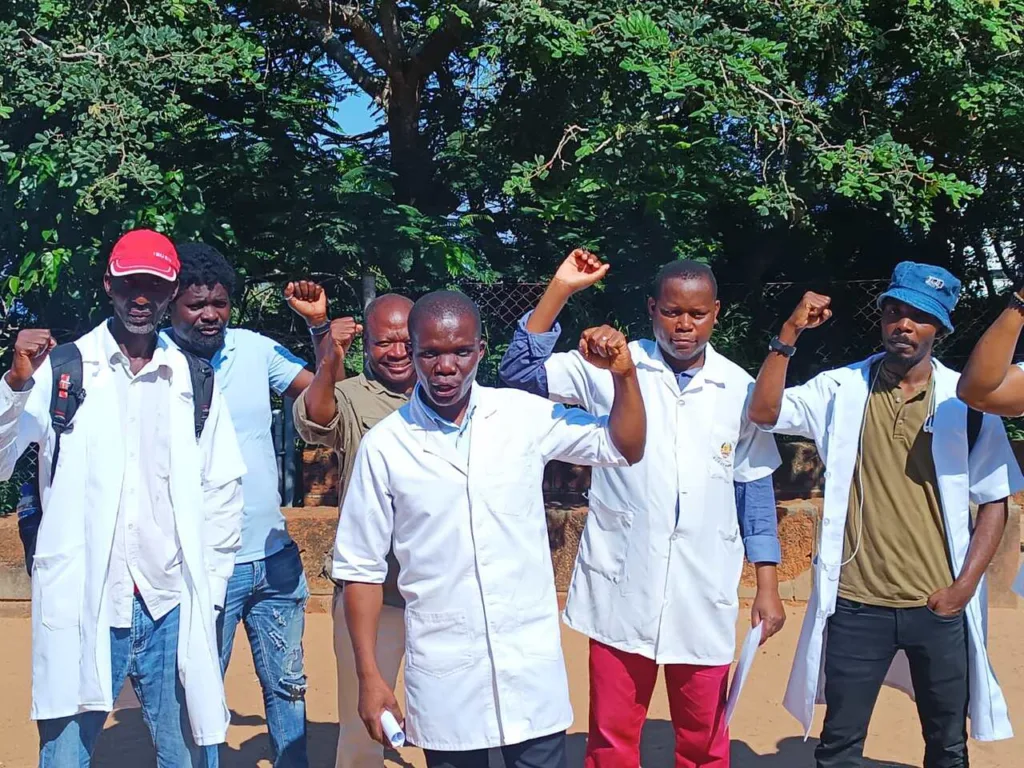 FIGURA CORAGEM -2025: Isac Marrengula, a voz firme dos professores pela luta do valor das horas extras professores prometem paralisacao geral de actividades a partir de sexta feira